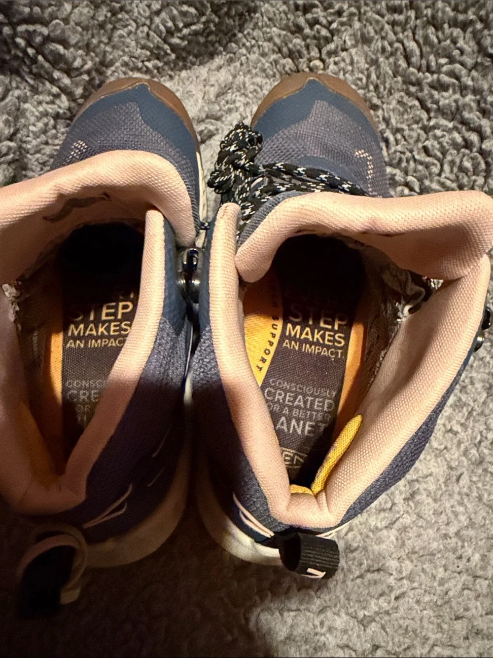Keen Women's Navy and Tan Ankle Boots